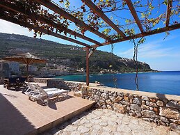 Sofia Limeni Seafront