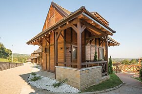 Etno Naselje Vrdnička Kula
