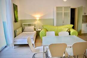 a-domo Apartments Mülheim - Apartments, Lofts & Hostel Rooms - short o