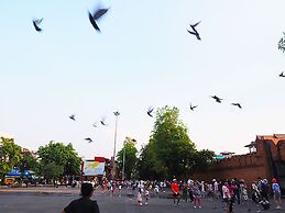 Empress Premier Hotel