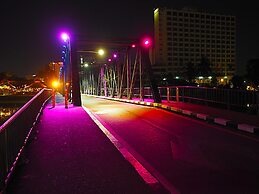 Empress Premier Hotel