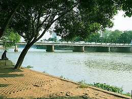 Empress Premier Hotel