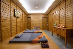 Empress Premier Hotel