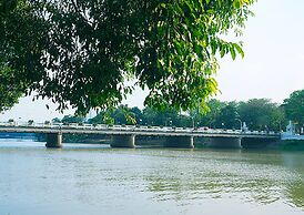 Empress Premier Hotel