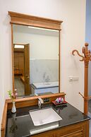 Empress Premier Hotel