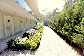 Truemar Hotels & Suites