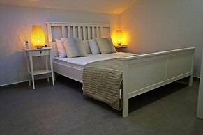 Truemar Hotels & Suites