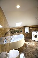 Truemar Hotels & Suites