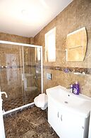 Truemar Hotels & Suites