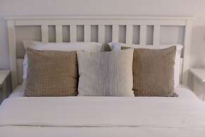 Truemar Hotels & Suites