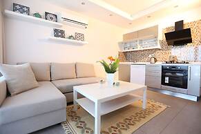 Truemar Hotels & Suites