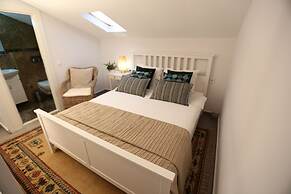 Truemar Hotels & Suites