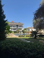 Truemar Hotels & Suites
