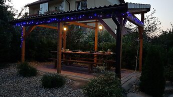 SEUL WILLA  Guest house n Restaurant