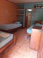 Hotel Cabinas Leyko