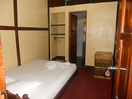 Hotel Cabinas Leyko