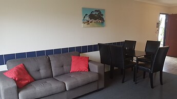 Palm Court Motel