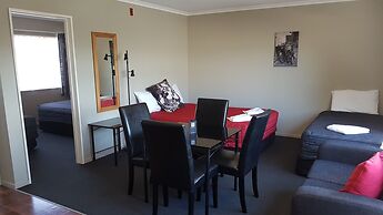 Palm Court Motel