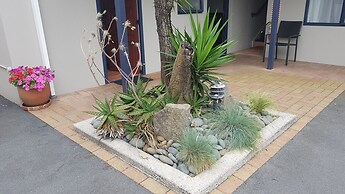 Palm Court Motel