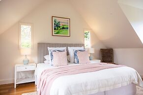 The Drawing Rooms of Berry