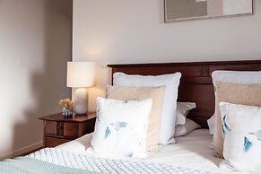 The Drawing Rooms of Berry