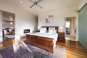 The Drawing Rooms of Berry