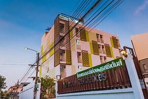 Malizon Hotel & Residences