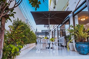 Malizon Hotel & Residences