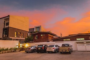 Malizon Hotel & Residences