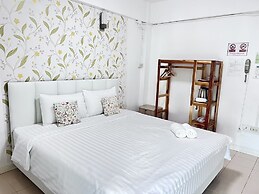 Malizon Hotel & Residences