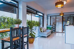 Malizon Hotel & Residences