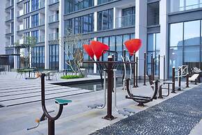 Bayhomes Metropolis Serviced Apartment