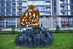 Bayhomes Metropolis Serviced Apartment