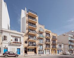 Harbour Lights Seafront Penthouse by Getaways Malta