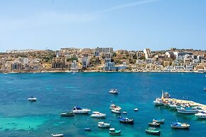 Harbour Lights Seafront Penthouse by Getaways Malta