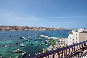 Harbour Lights Seafront Penthouse by Getaways Malta
