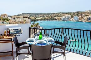 Harbour Lights Seafront Penthouse by Getaways Malta