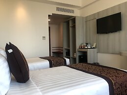 Ritz Grand Hotel Mandalay