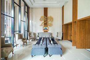 Aristo Surin by Lofty