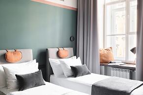 Kaleidoscope on Rubinshteina 13