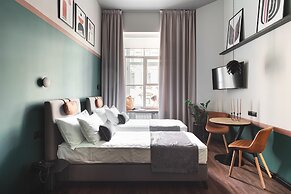 Kaleidoscope on Rubinshteina 13