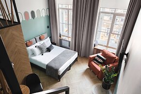 Kaleidoscope on Rubinshteina 13