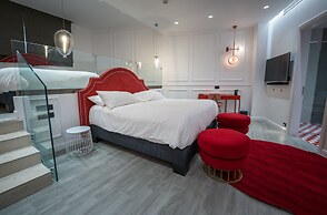 HOLM Boutique &Spa - IK Collection