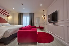 HOLM Boutique &Spa - IK Collection