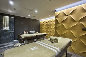 HOLM Boutique &Spa - IK Collection