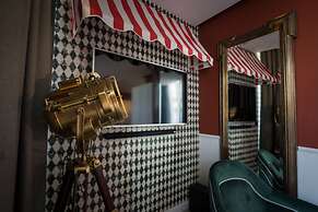 HOLM Boutique &Spa - IK Collection