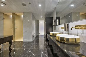 HOLM Boutique &Spa - IK Collection