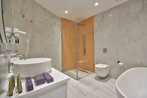 HOLM Boutique &Spa - IK Collection