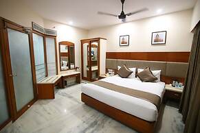 Daspalla Executive Court