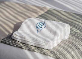 Boutique Rentals - Provence Apartment